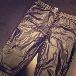Guess leather like leggings